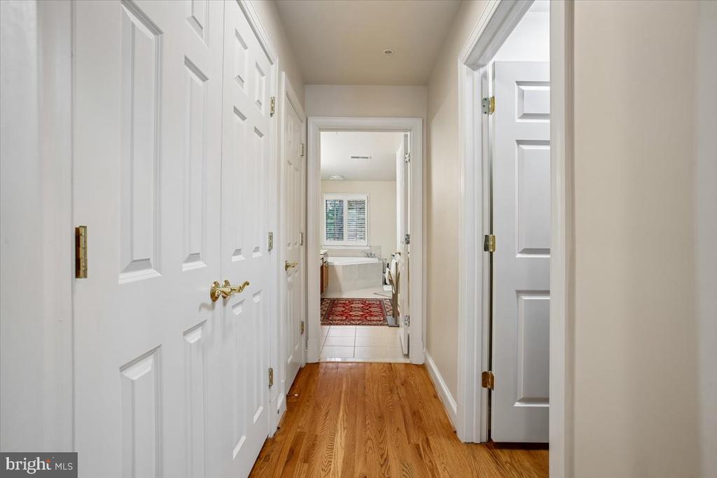 1309 MCLEAN CREST COURT