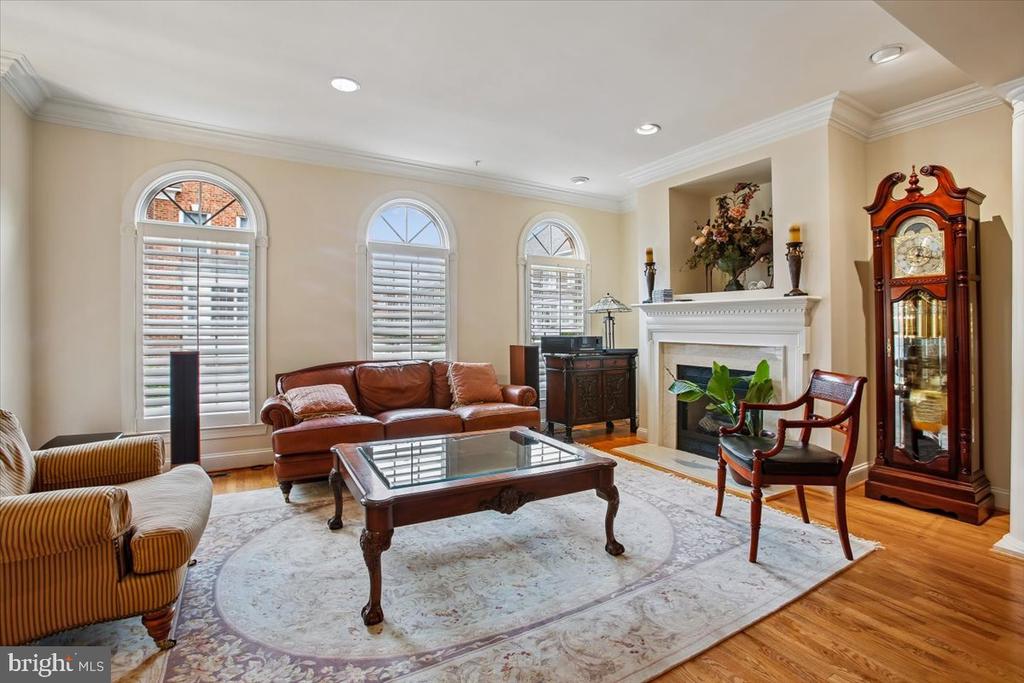 1309 MCLEAN CREST COURT