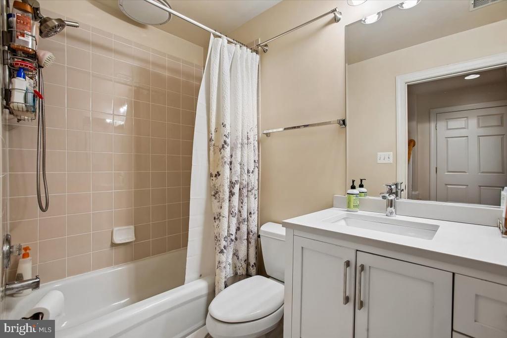 1309 MCLEAN CREST COURT