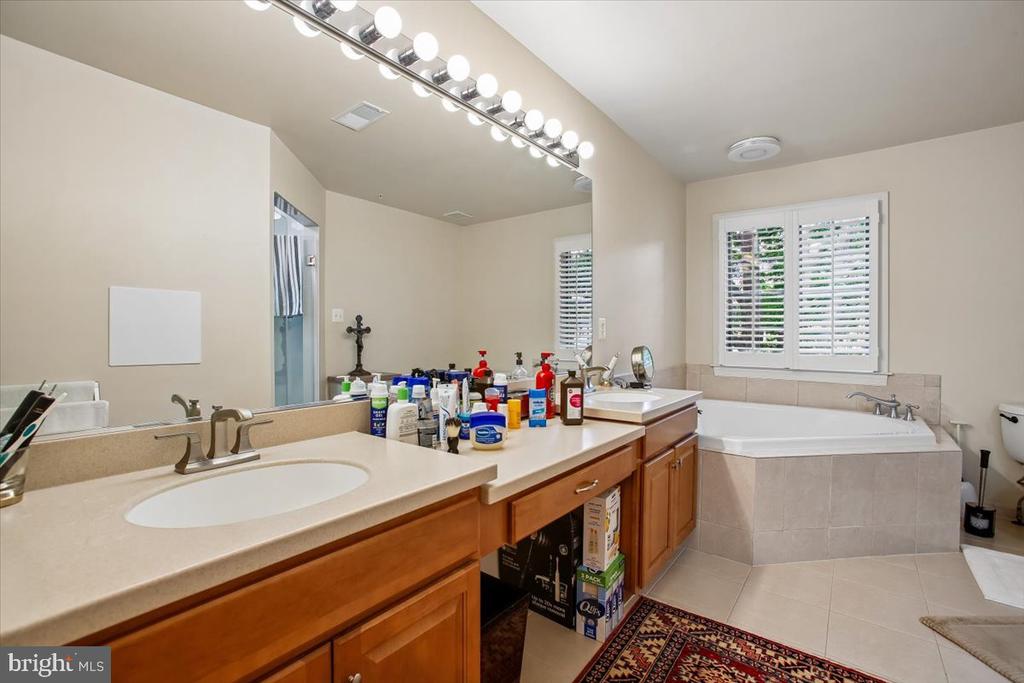 1309 MCLEAN CREST COURT