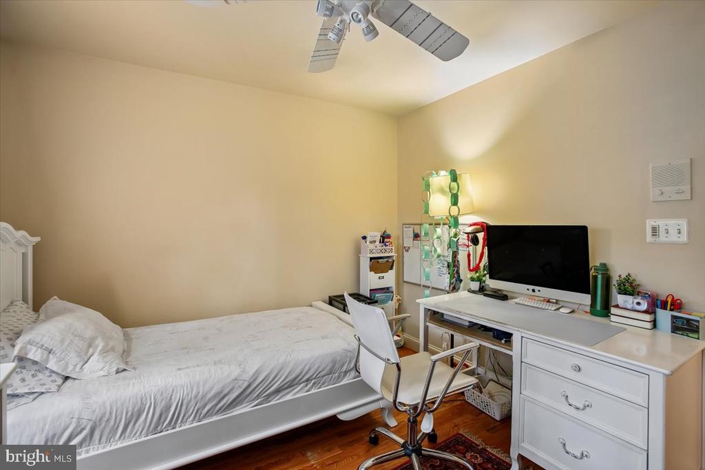 1309 MCLEAN CREST COURT