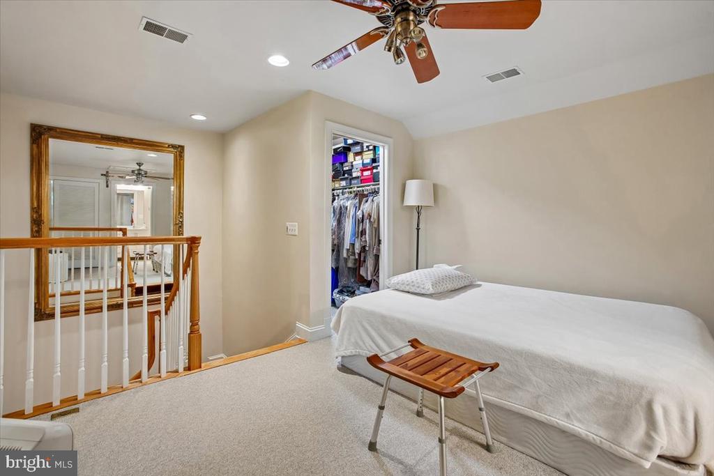 1309 MCLEAN CREST COURT