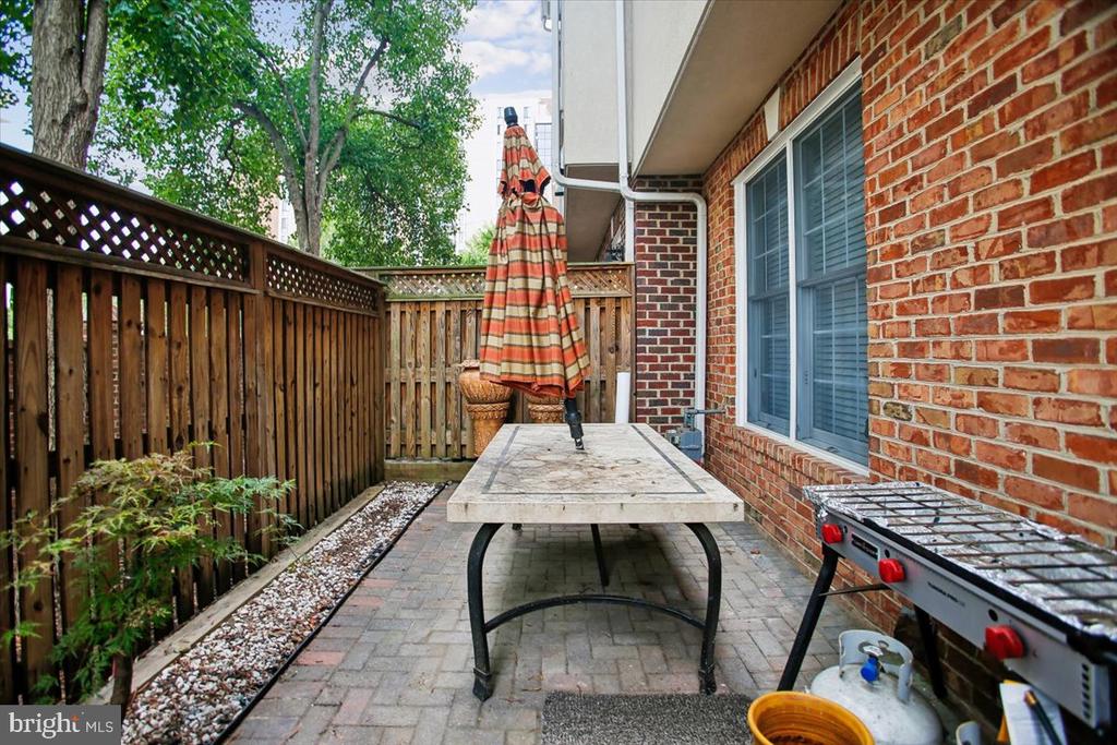 1309 MCLEAN CREST COURT