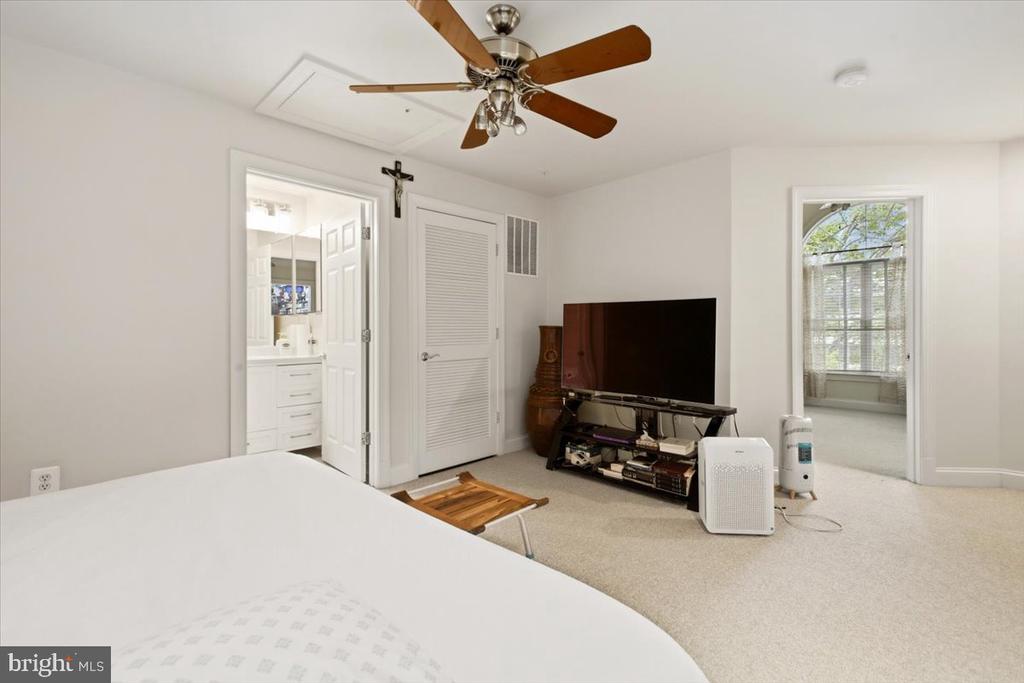 1309 MCLEAN CREST COURT
