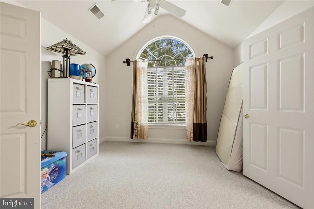 1309 MCLEAN CREST COURT