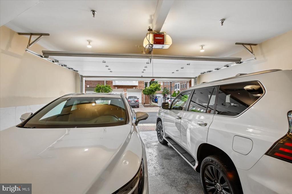 1309 MCLEAN CREST COURT