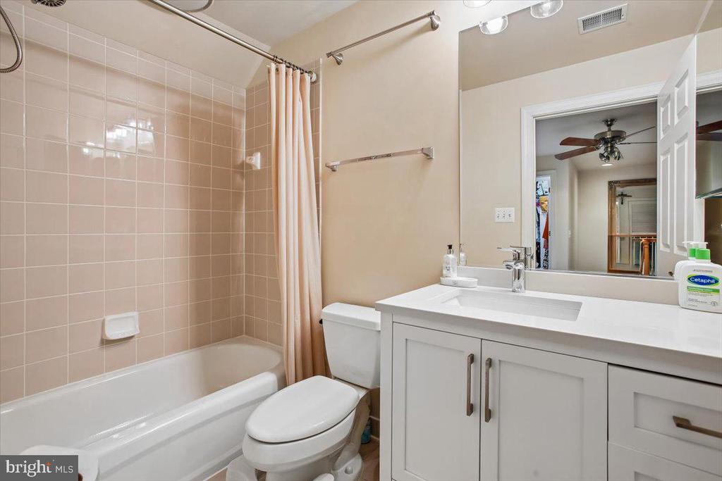 1309 MCLEAN CREST COURT