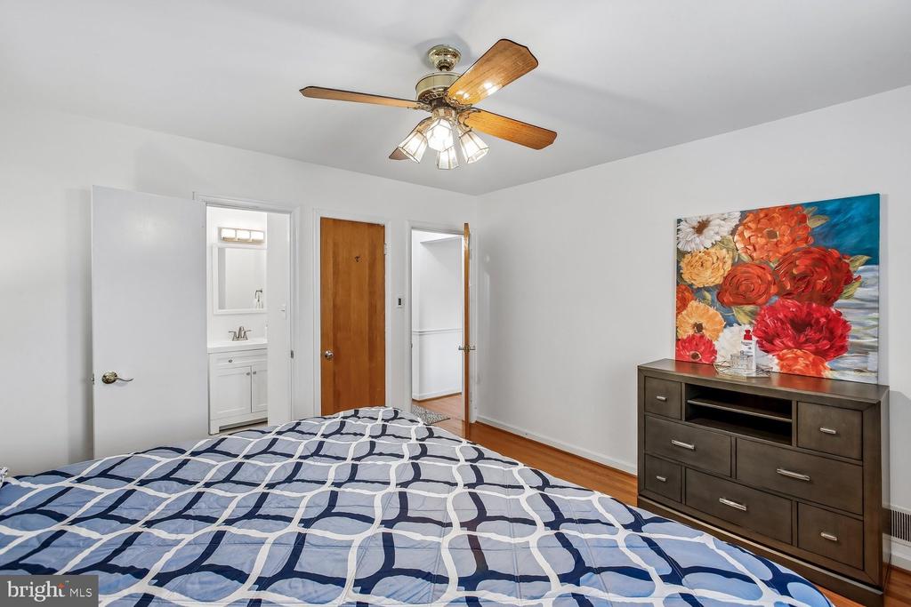3210 PATRICK HENRY DRIVE
