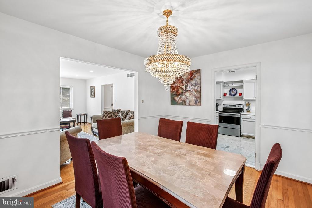 3210 PATRICK HENRY DRIVE