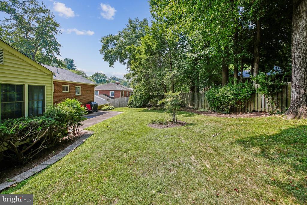 3210 PATRICK HENRY DRIVE