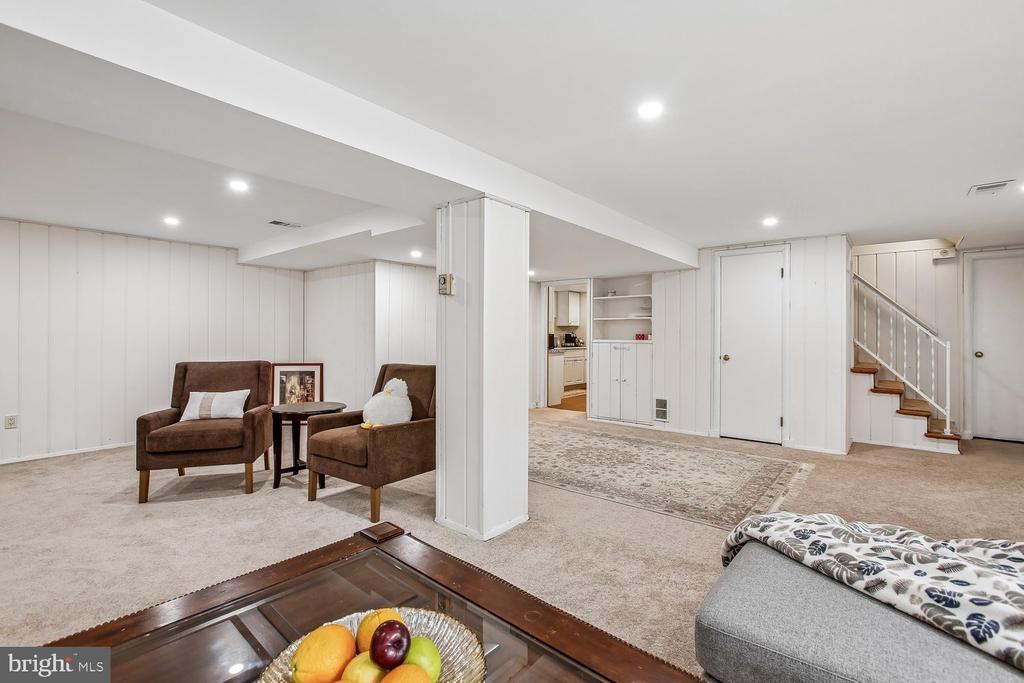 3210 PATRICK HENRY DRIVE