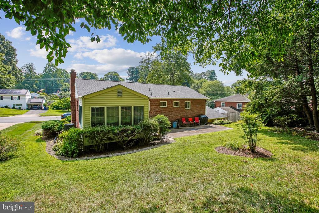 3210 PATRICK HENRY DRIVE