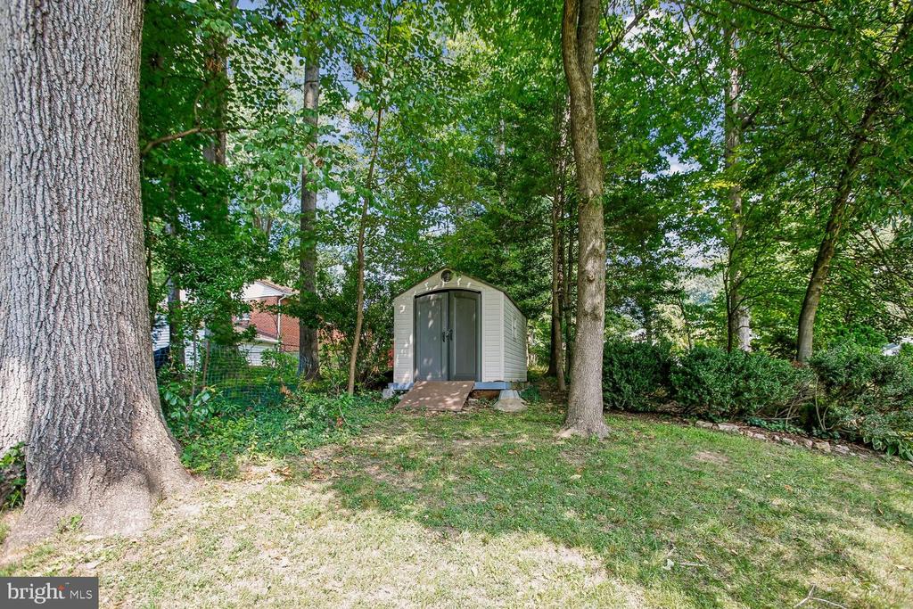 3210 PATRICK HENRY DRIVE