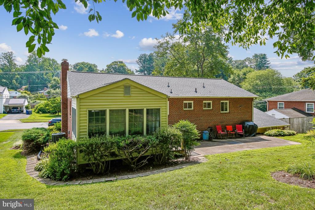 3210 PATRICK HENRY DRIVE