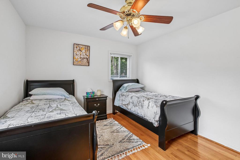 3210 PATRICK HENRY DRIVE