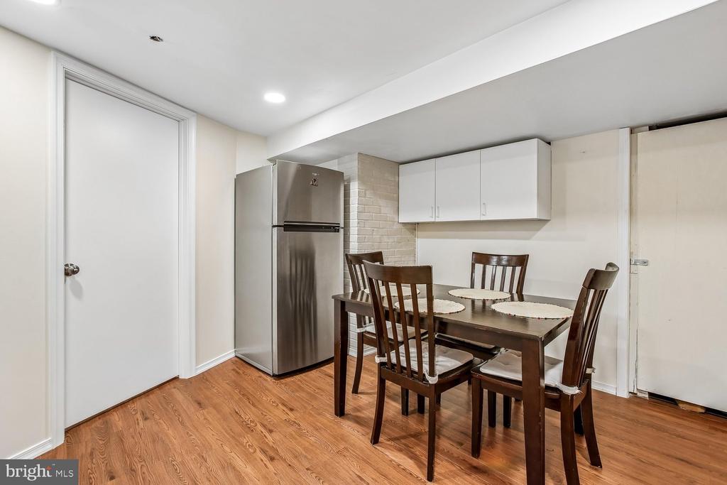 3210 PATRICK HENRY DRIVE
