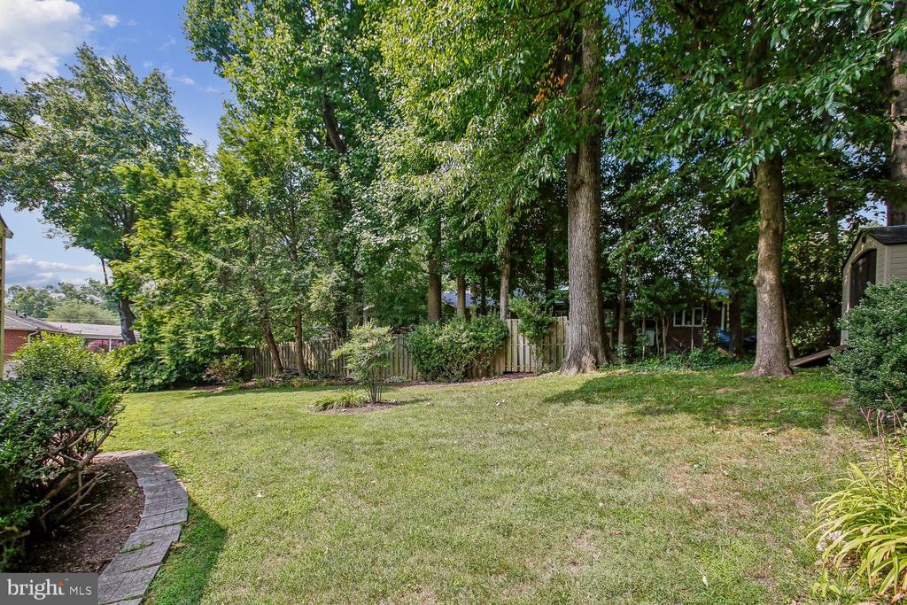 3210 PATRICK HENRY DRIVE