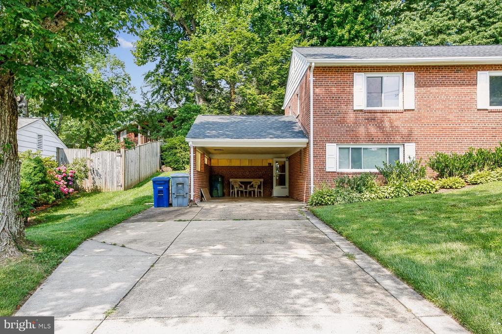 3210 PATRICK HENRY DRIVE