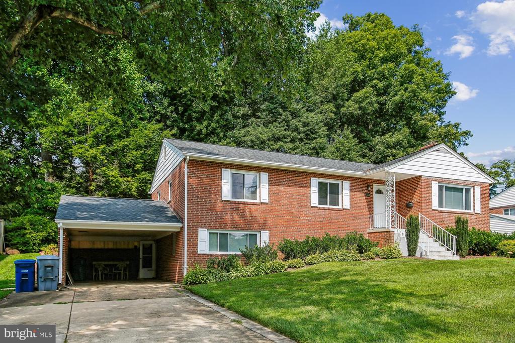 3210 PATRICK HENRY DRIVE