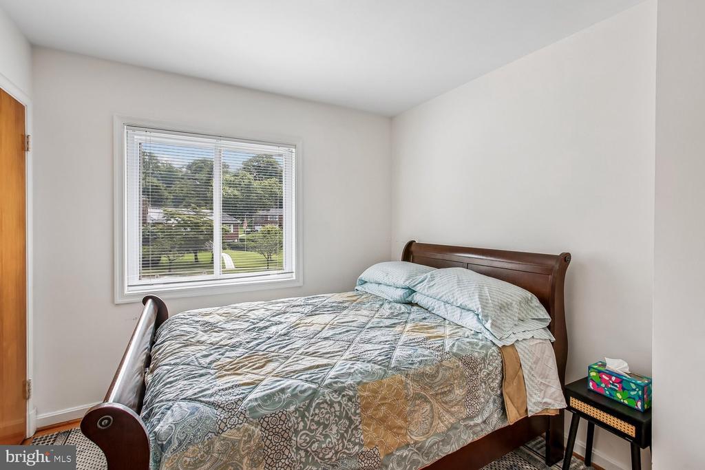 3210 PATRICK HENRY DRIVE