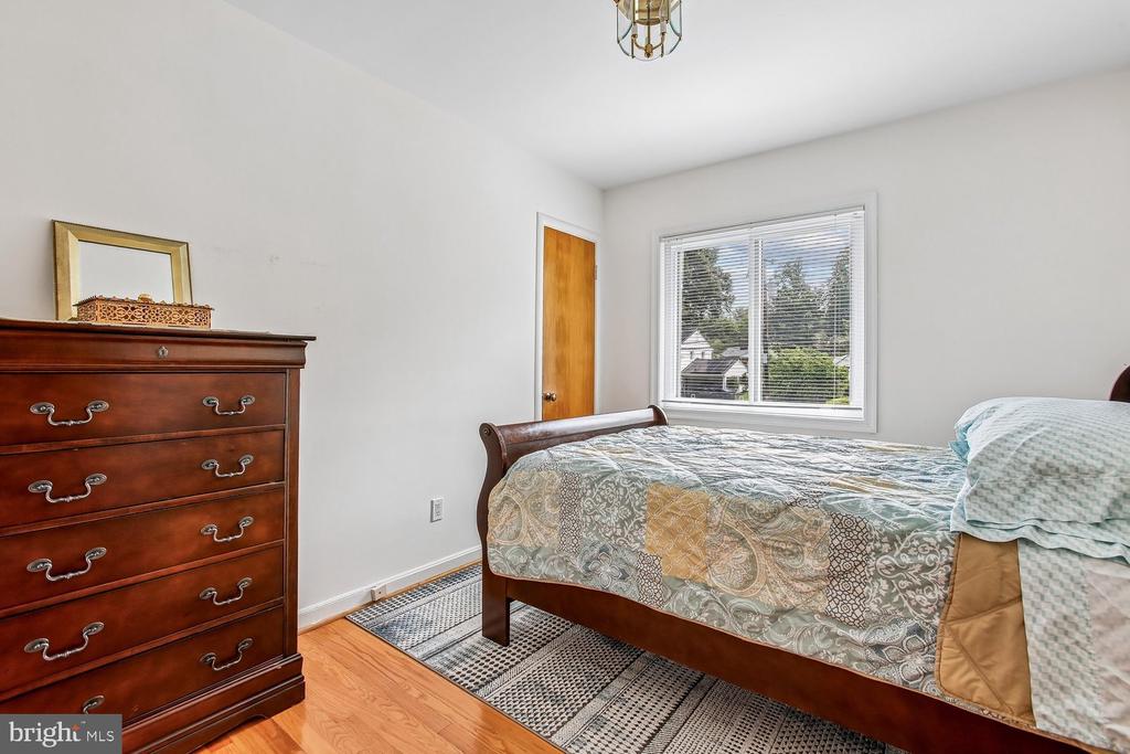 3210 PATRICK HENRY DRIVE