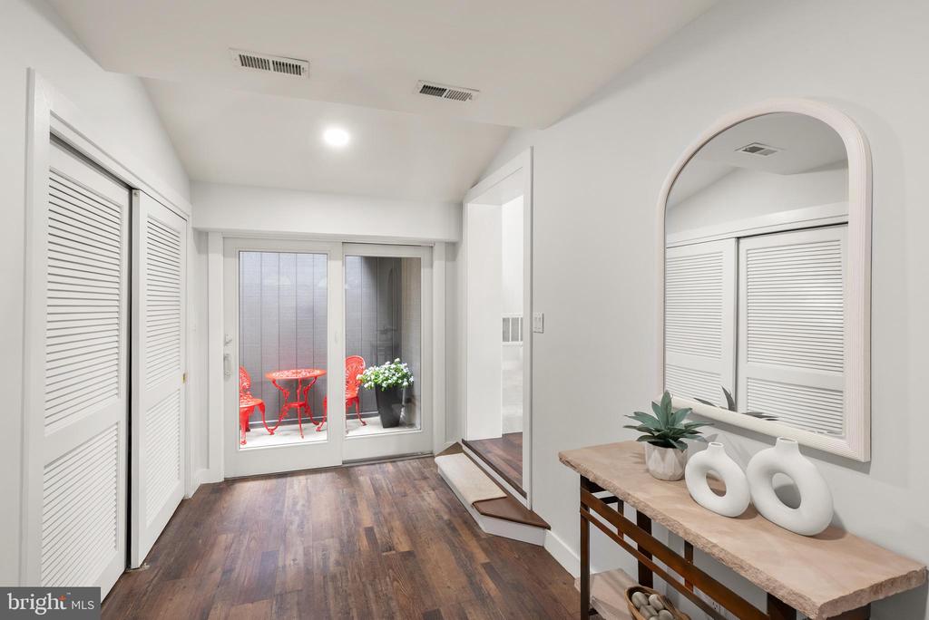 5359 BLACK OAK DRIVE