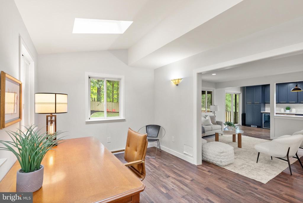 5359 BLACK OAK DRIVE