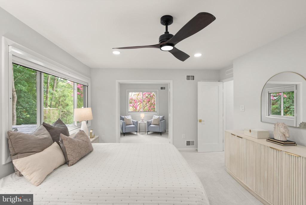 5359 BLACK OAK DRIVE