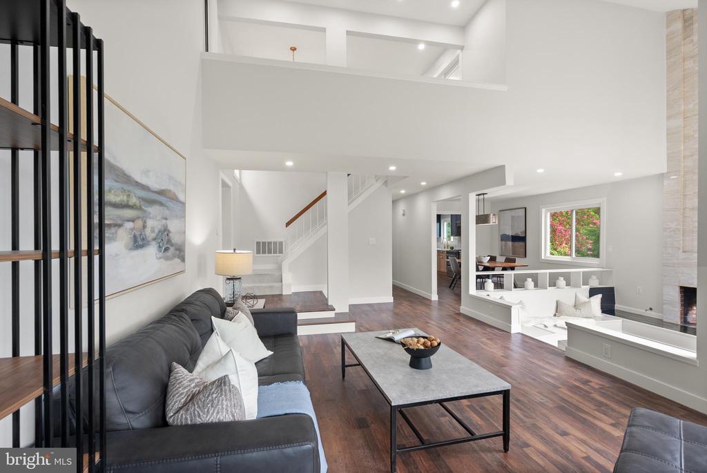 5359 BLACK OAK DRIVE