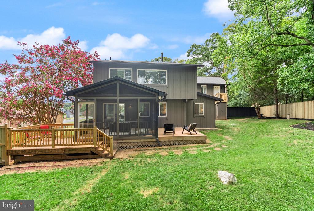 5359 BLACK OAK DRIVE