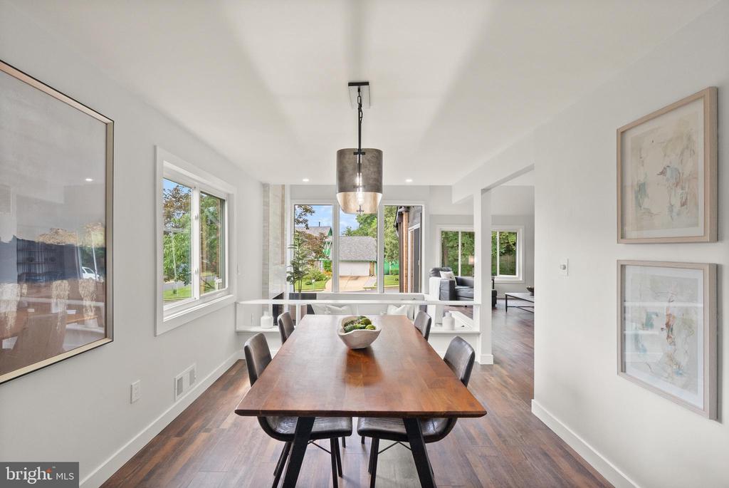 5359 BLACK OAK DRIVE