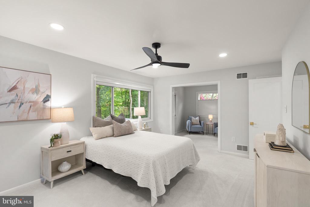 5359 BLACK OAK DRIVE