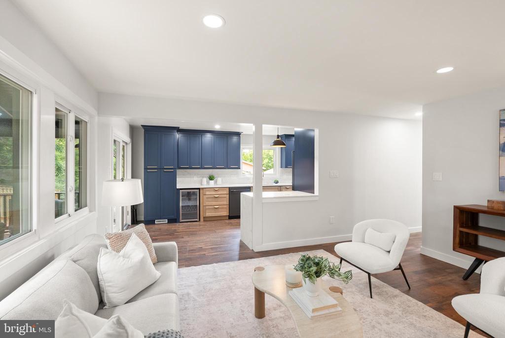 5359 BLACK OAK DRIVE