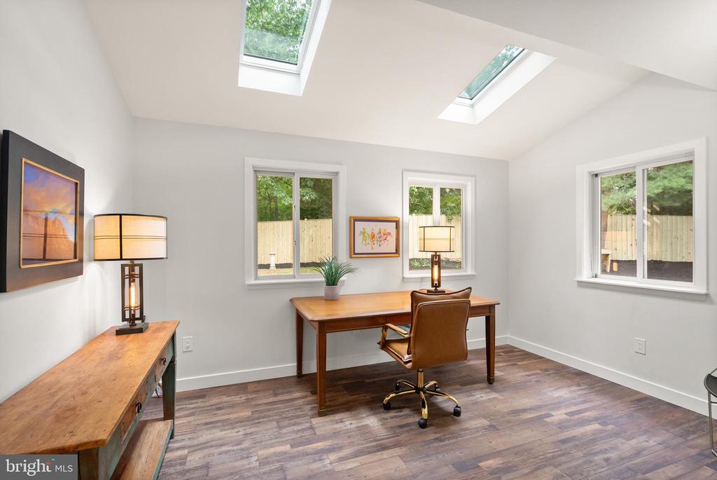 5359 BLACK OAK DRIVE