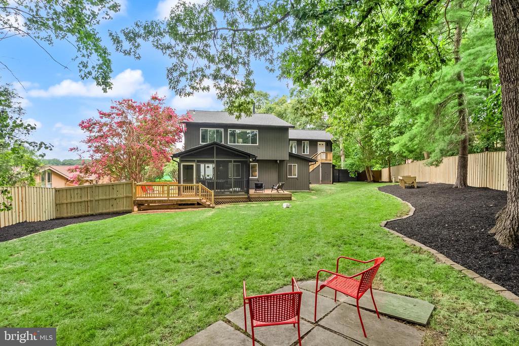5359 BLACK OAK DRIVE