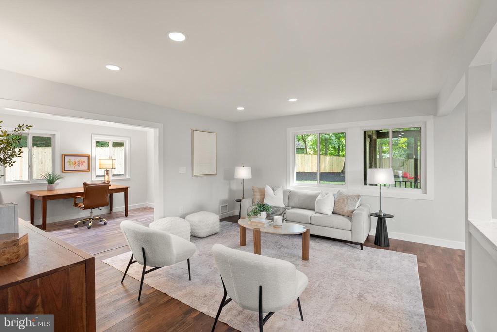 5359 BLACK OAK DRIVE