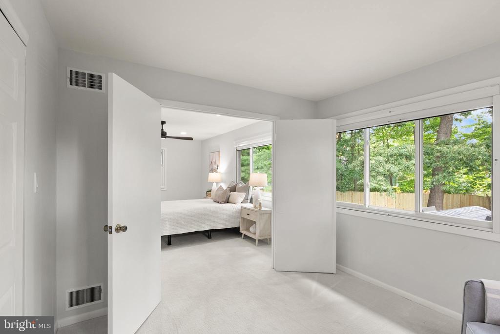 5359 BLACK OAK DRIVE