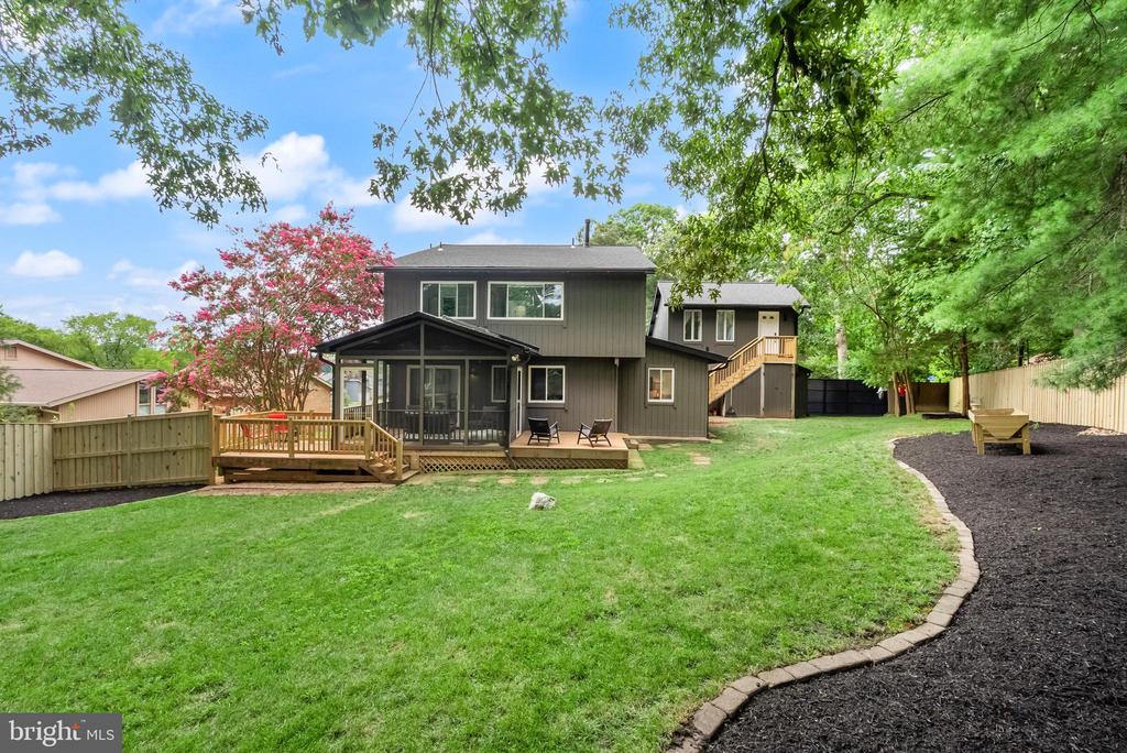 5359 BLACK OAK DRIVE