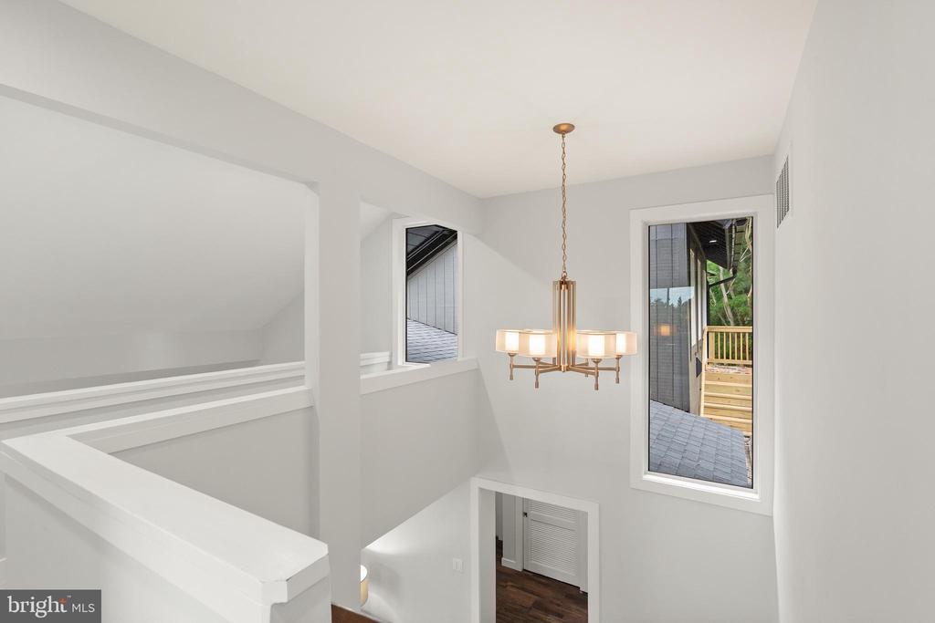 5359 BLACK OAK DRIVE