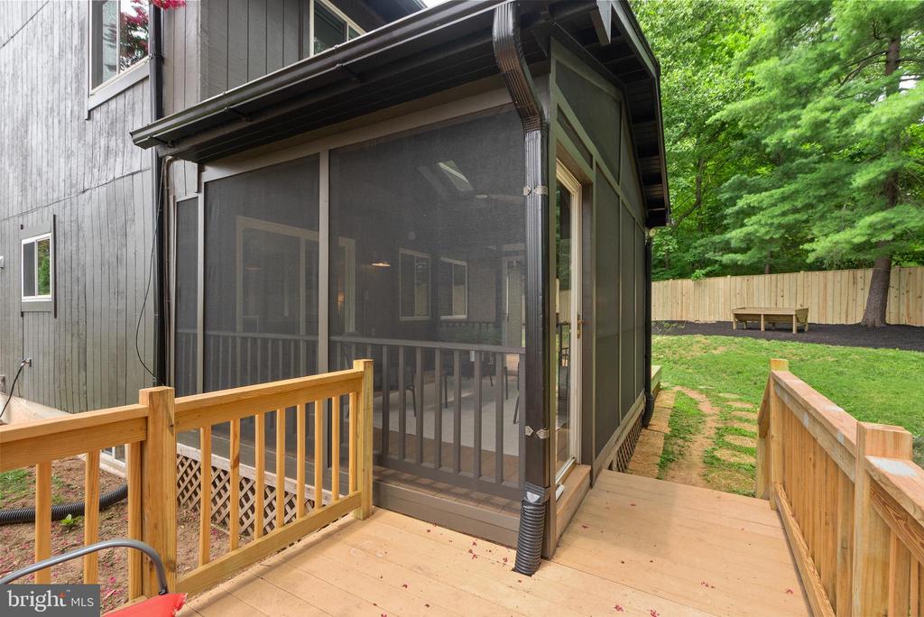 5359 BLACK OAK DRIVE