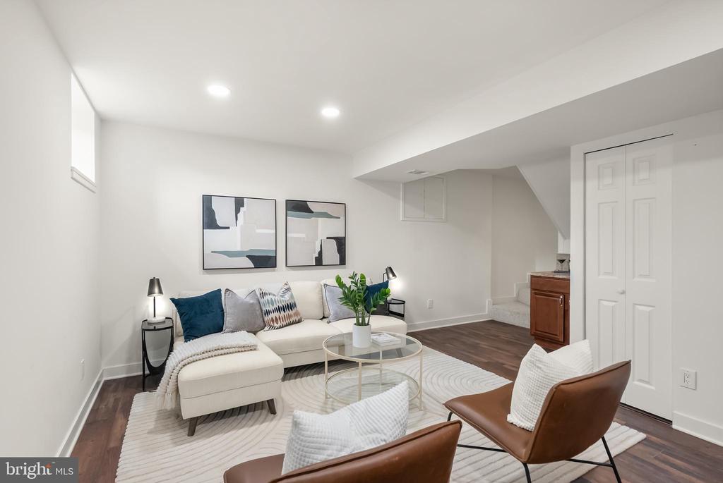 5359 BLACK OAK DRIVE