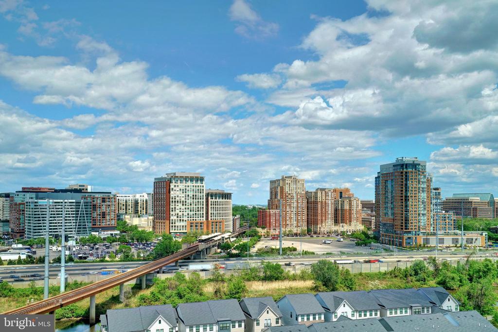 2451 MIDTOWN AVENUE Unit: 1502
