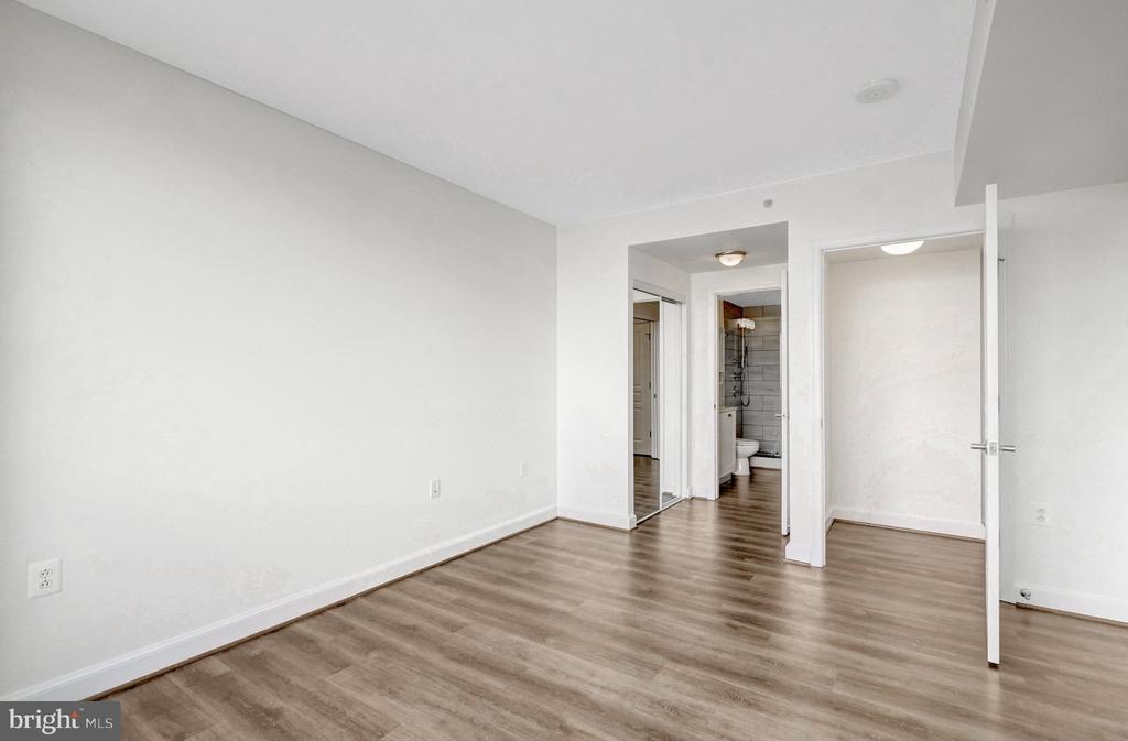 2451 MIDTOWN AVENUE Unit: 1502