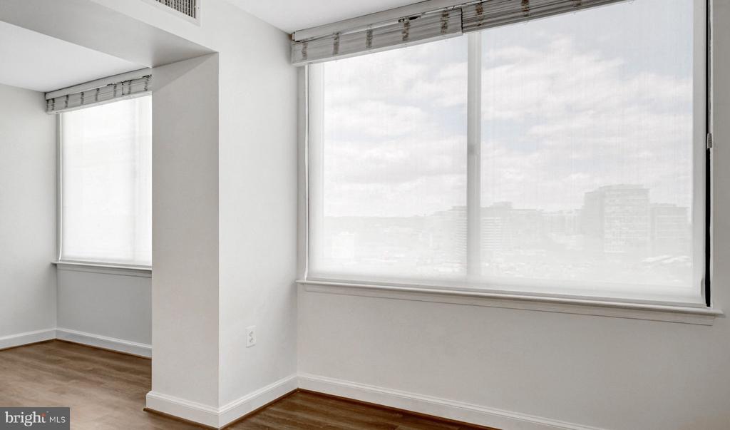 2451 MIDTOWN AVENUE Unit: 1502