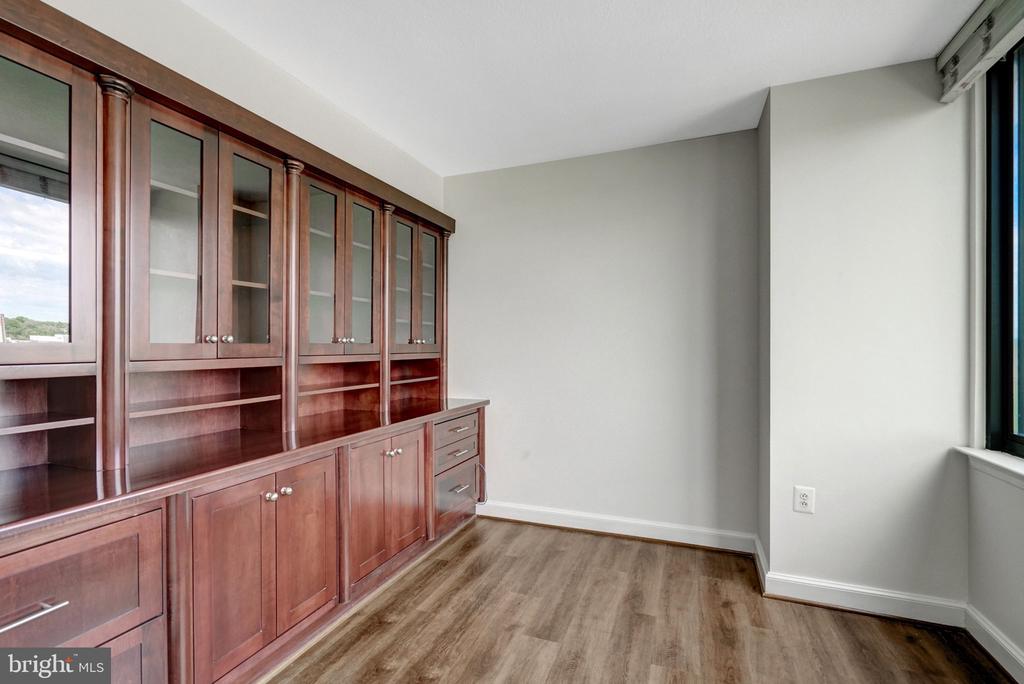 2451 MIDTOWN AVENUE Unit: 1502