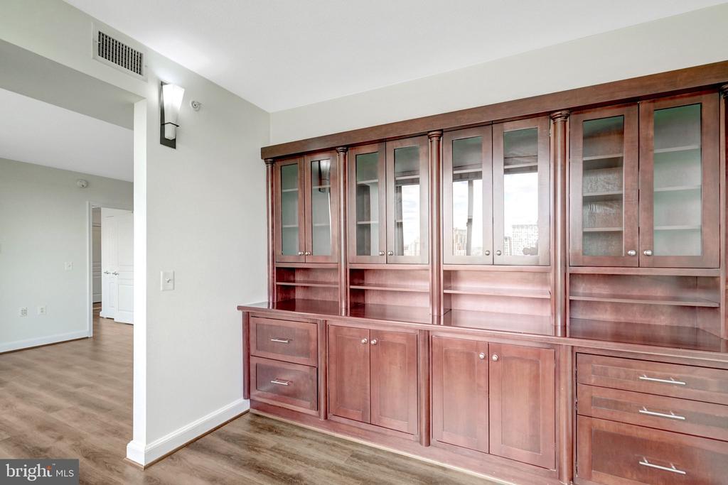 2451 MIDTOWN AVENUE Unit: 1502