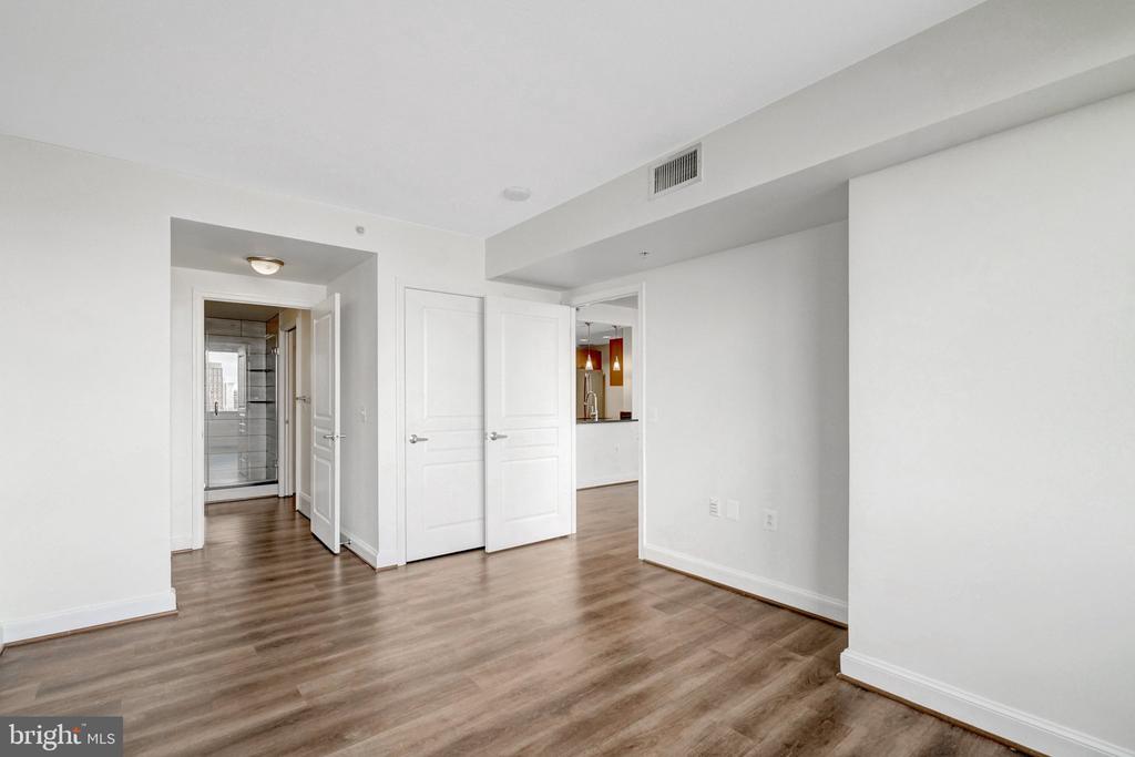 2451 MIDTOWN AVENUE Unit: 1502
