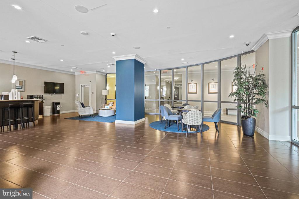 2451 MIDTOWN AVENUE Unit: 1502