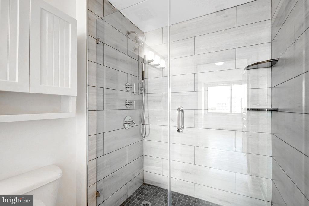 2451 MIDTOWN AVENUE Unit: 1502