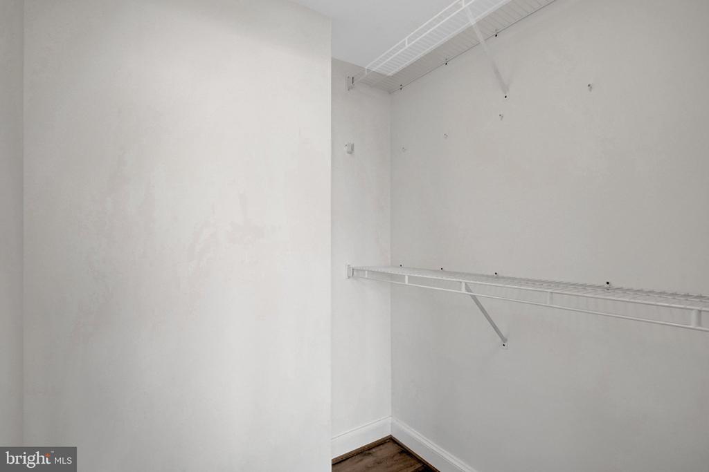 2451 MIDTOWN AVENUE Unit: 1502